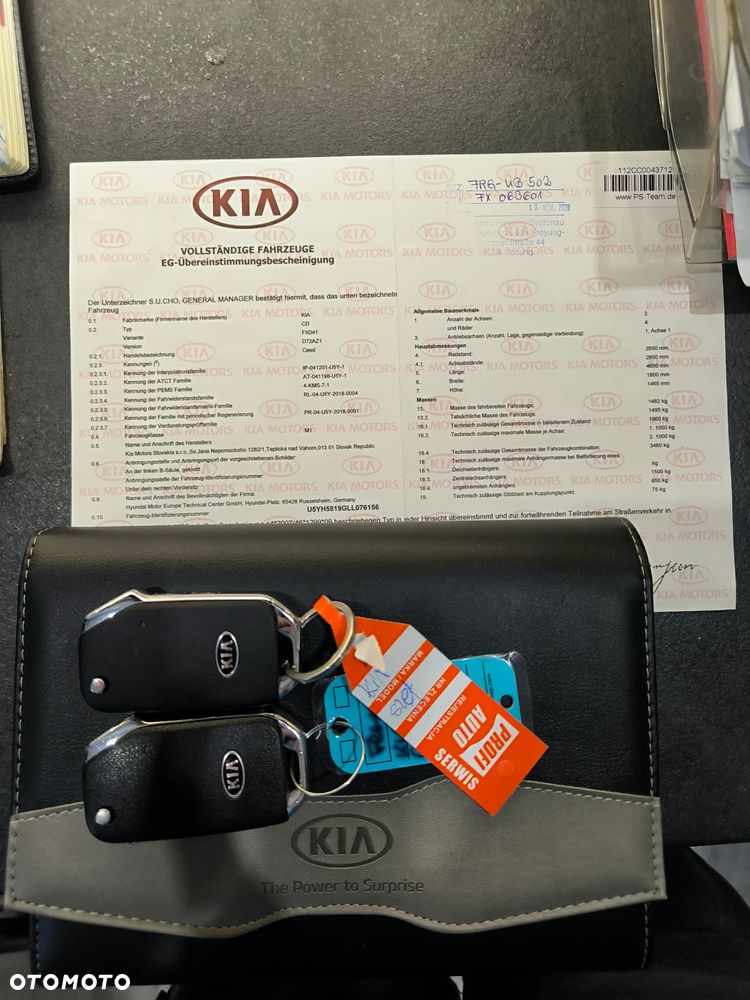 Kia Ceed 1.6 CRDi Eco-Dynamics+(48V Mild-Hybr.) DCT7 Platinum Edition - 26