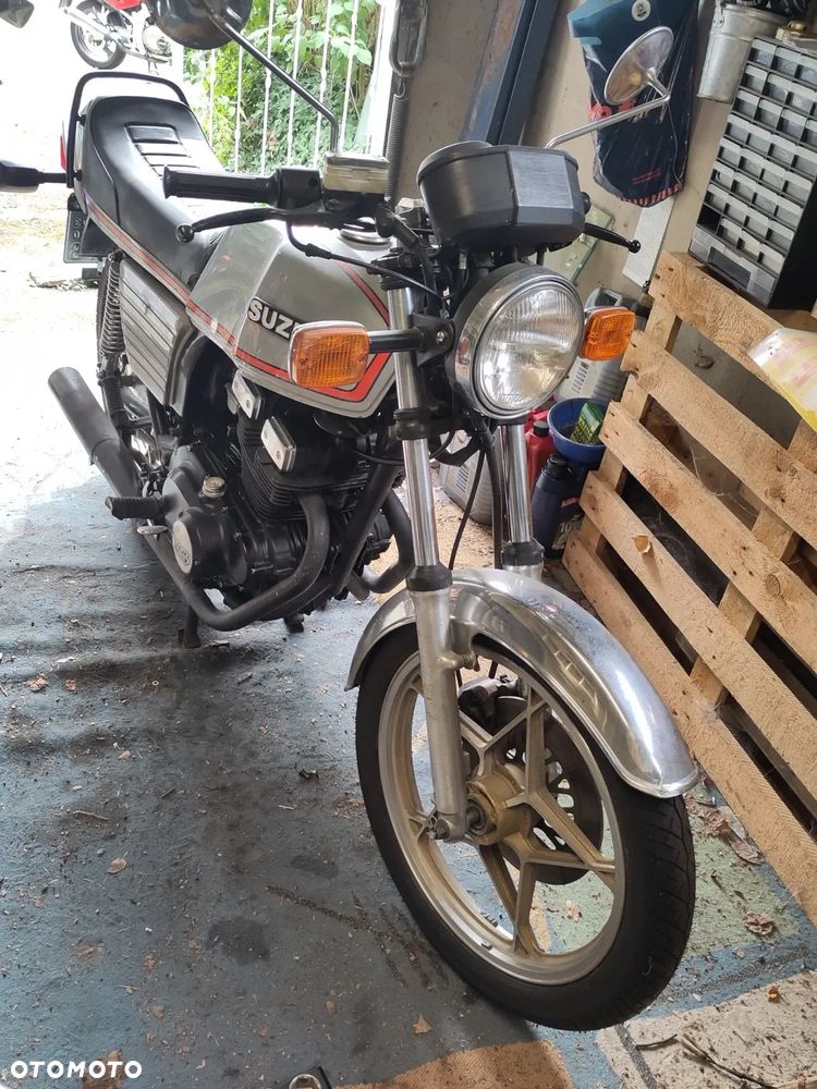 Suzuki GSX - 3