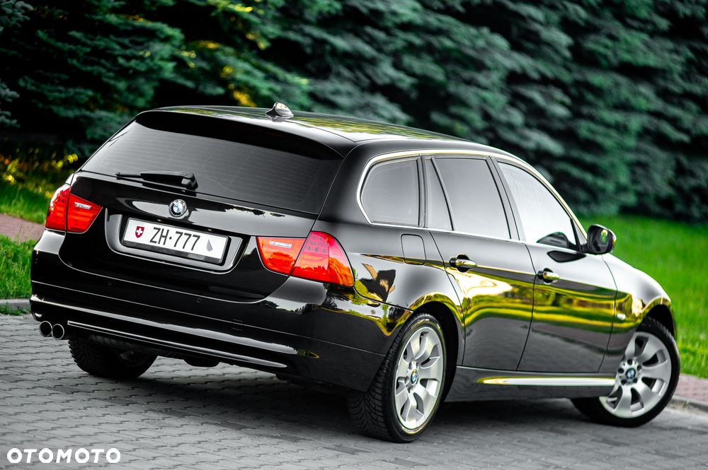 BMW Seria 3 325i xDrive - 10