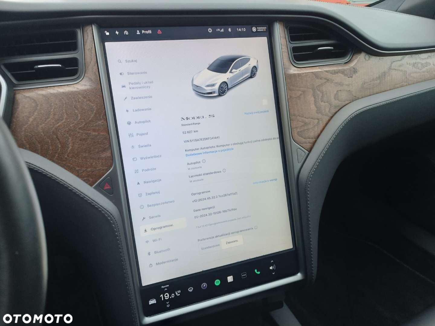 Tesla Model S - 28