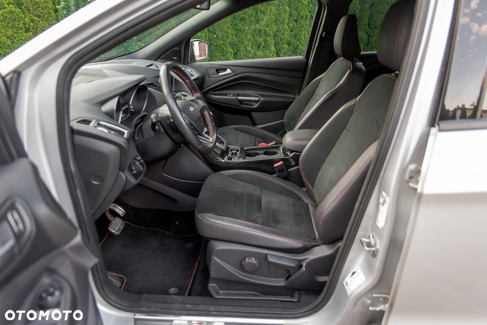Ford Kuga 2.0 TDCi FWD ST-Line - 14