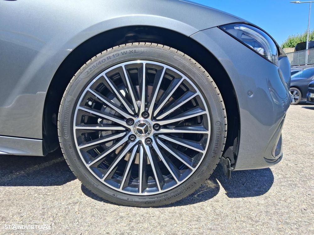 Mercedes-Benz C 300 e AMG Line - 4