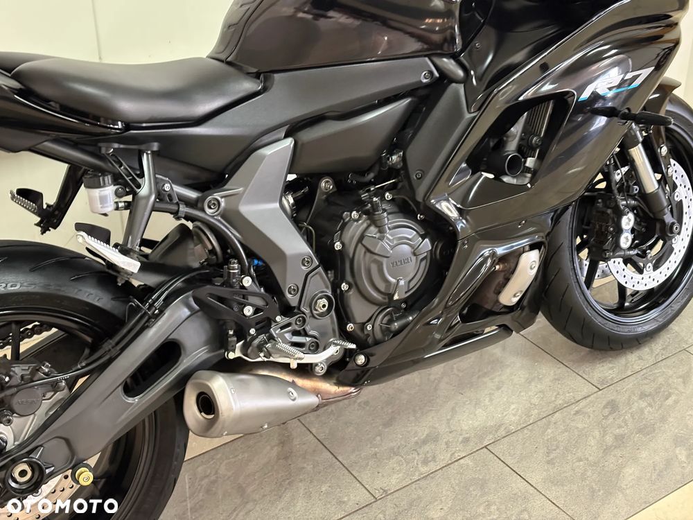 Yamaha R7 - 12