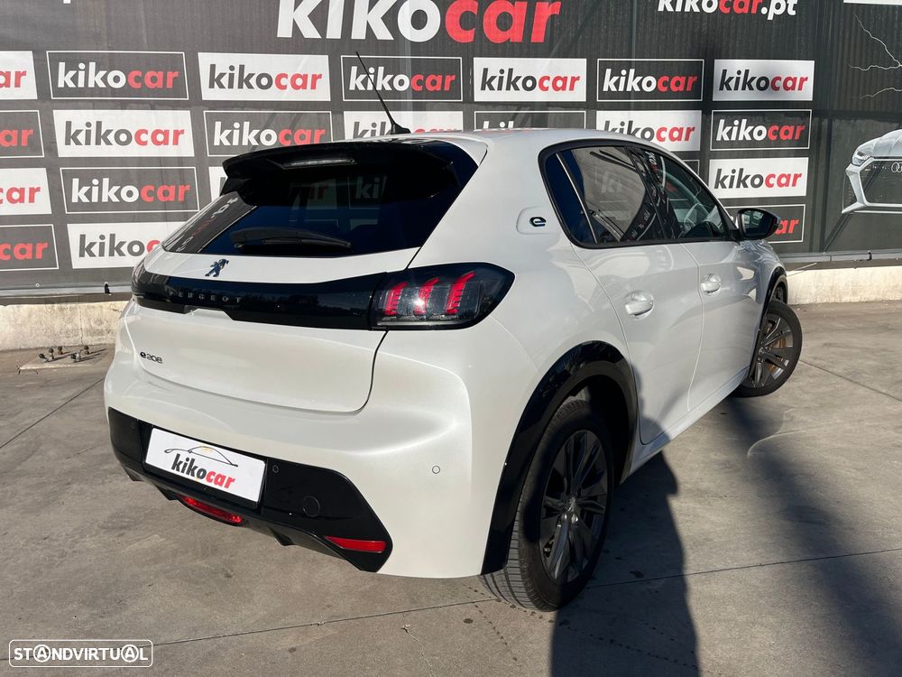 Peugeot e-208 Allure - 6