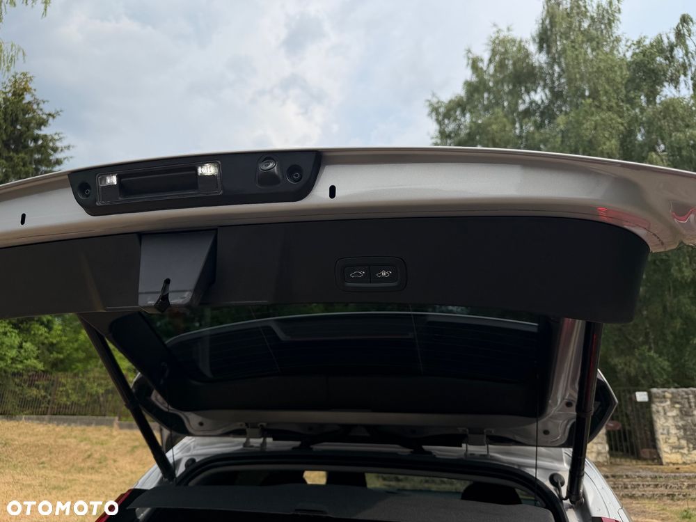 Volvo XC 40 B5 B AWD Ultimate Bright - 28