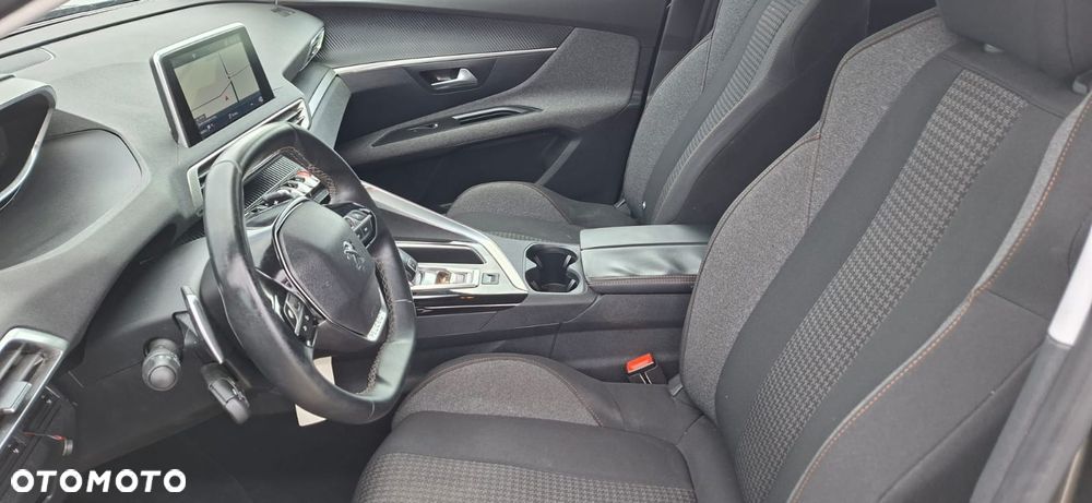 Peugeot 3008 1.2 PureTech Allure S&S EAT6 - 10