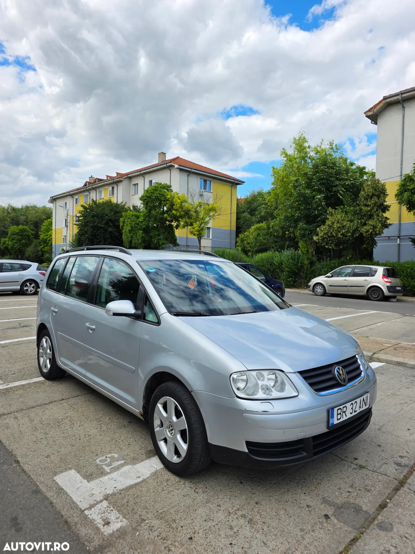 Volkswagen Touran 2.0TDI Trendline - 2