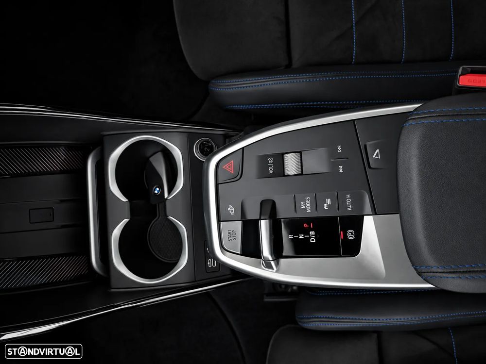 BMW iX2 eDrive20 Pack Desportivo M Pro - 32