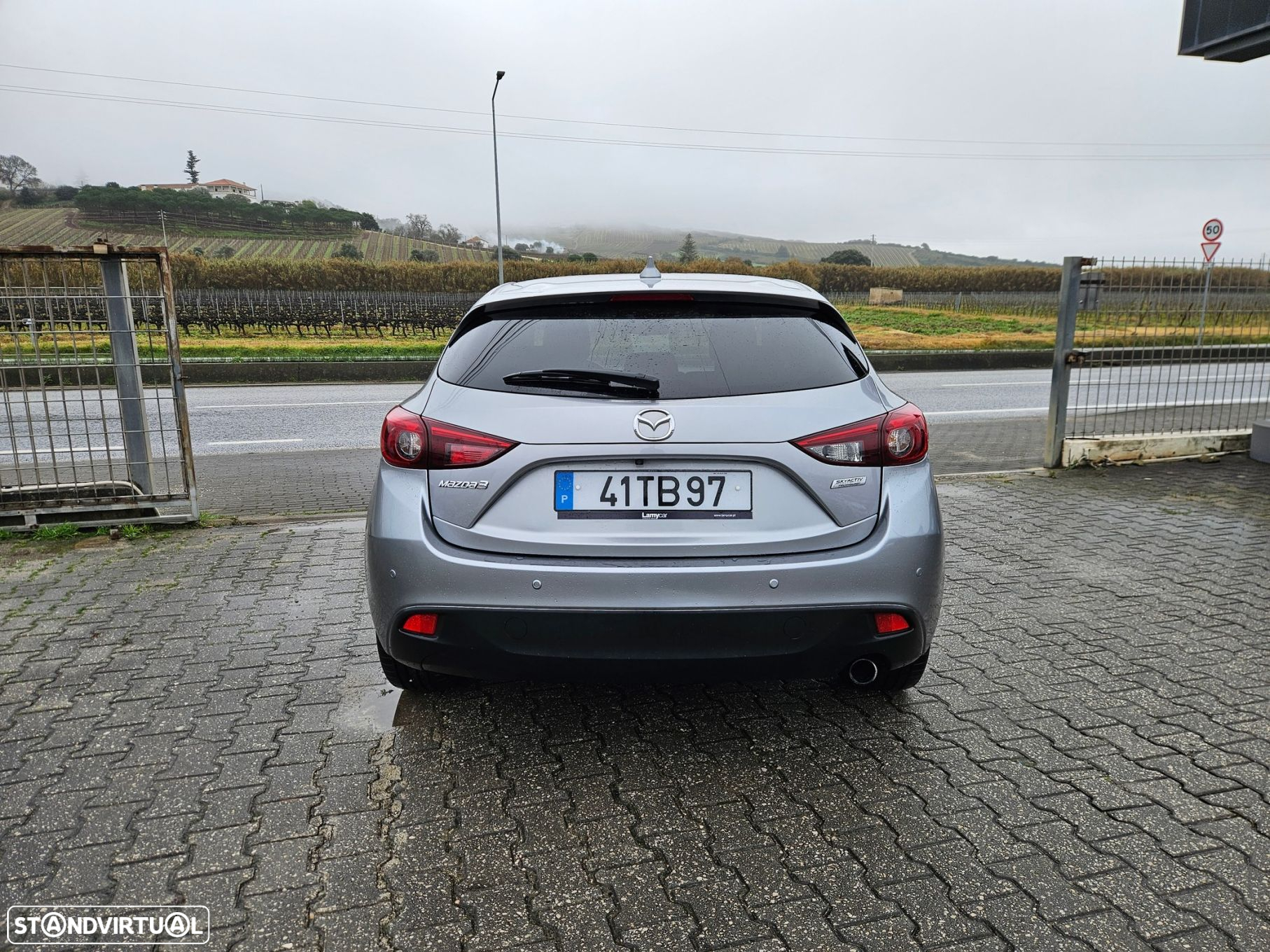 Mazda 3 - 4