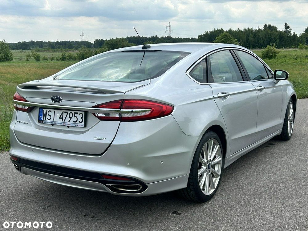 Ford Fusion - 8