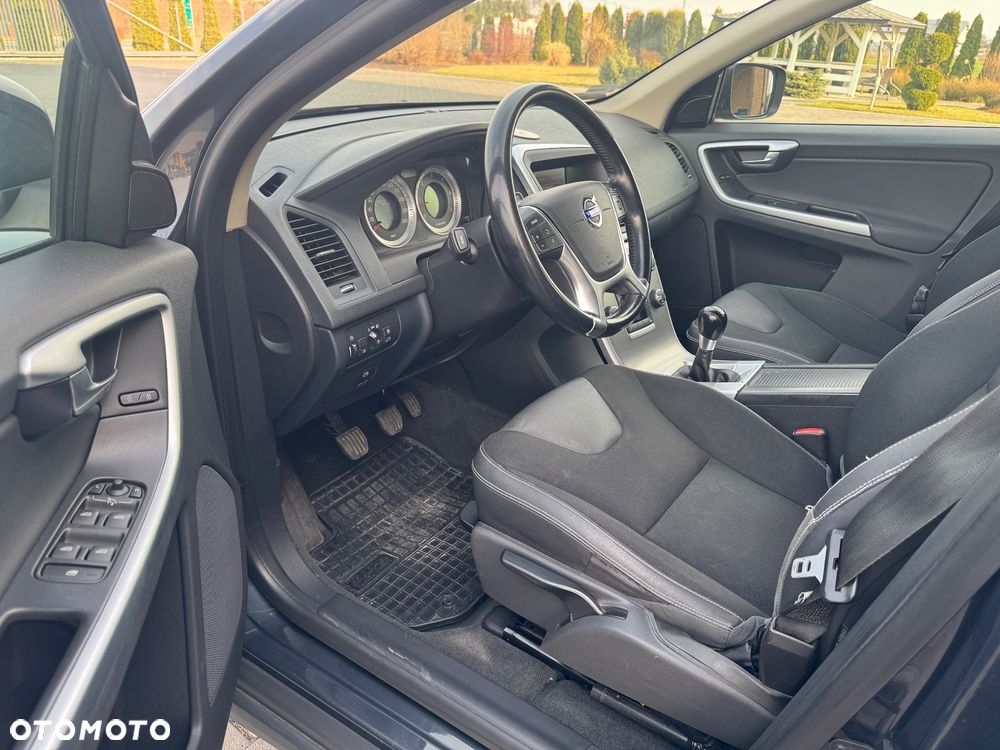 Volvo XC 60 DRIVe Momentum - 9