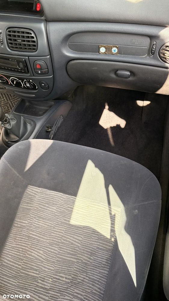 Renault Megane 1.6 - 3