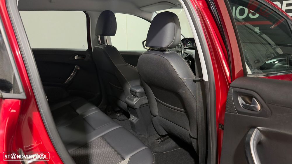 Peugeot 2008 PureTech 110 Stop&Start Allure - 15