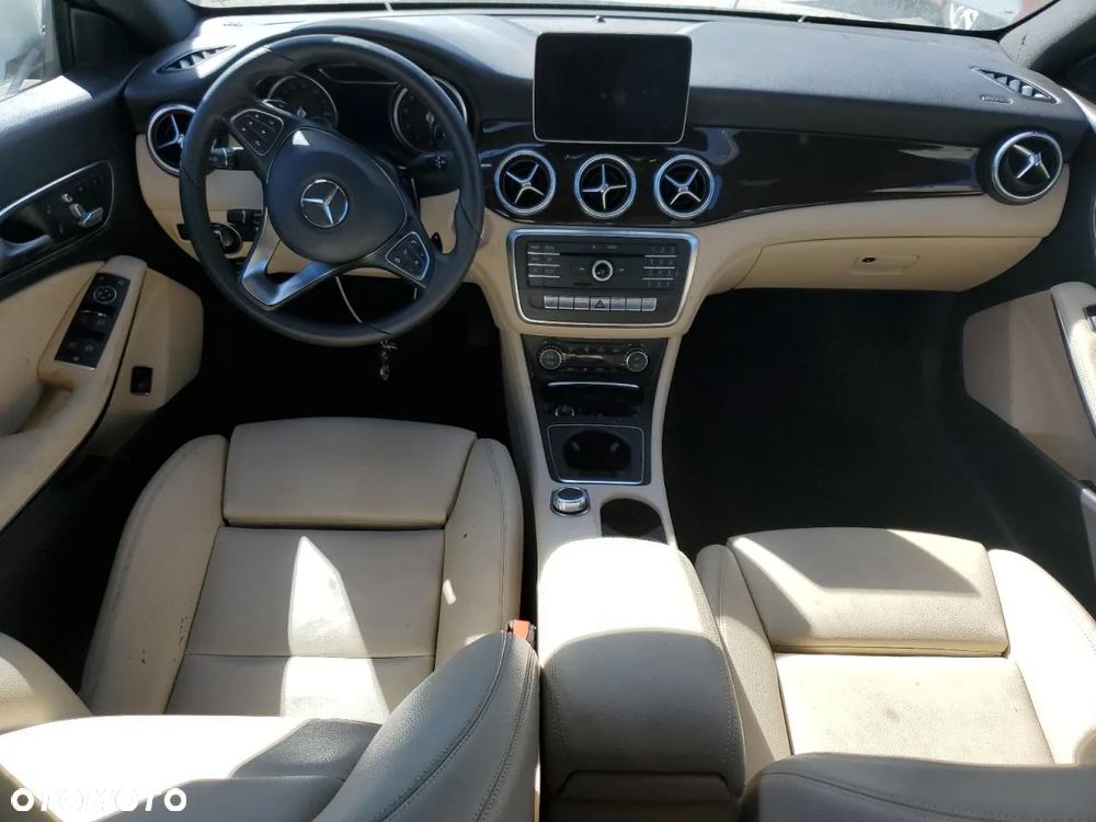 Mercedes-Benz CLA 250 7G-DCT Sport - 7