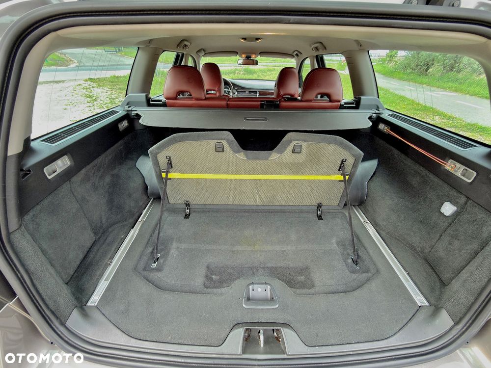 Volvo V70 D5 AWD Summum - 17