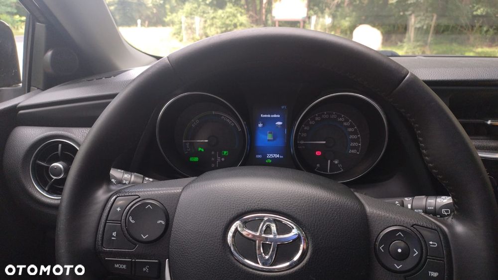 Toyota Auris 1.8 HSD Luna - 19