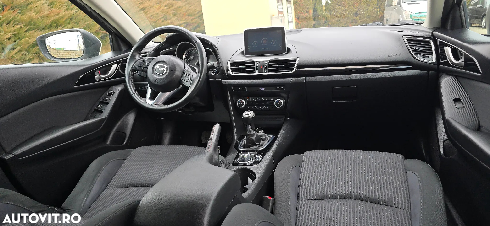 Mazda 3 G120 Attraction - 11