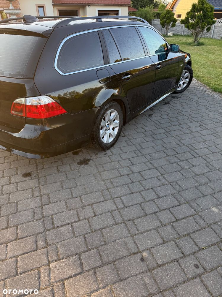 BMW Seria 5 525d - 5