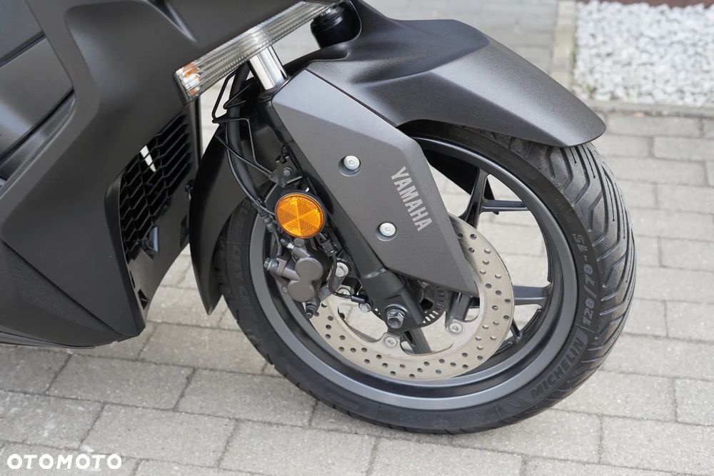 Yamaha X-max - 12