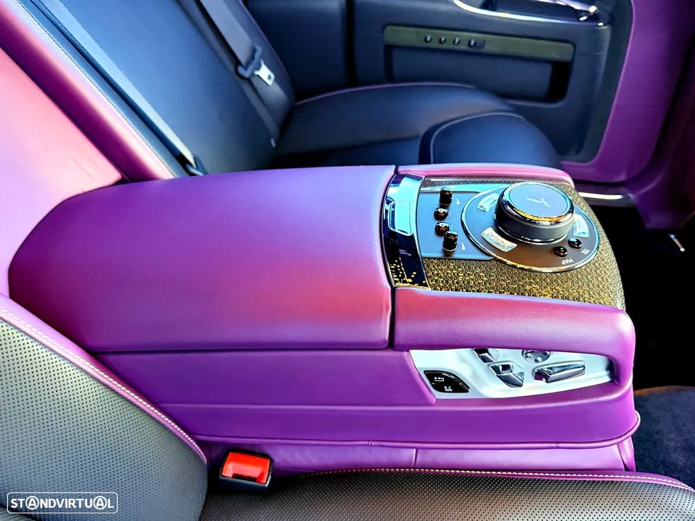 Rolls Royce Ghost Black Badge - 39