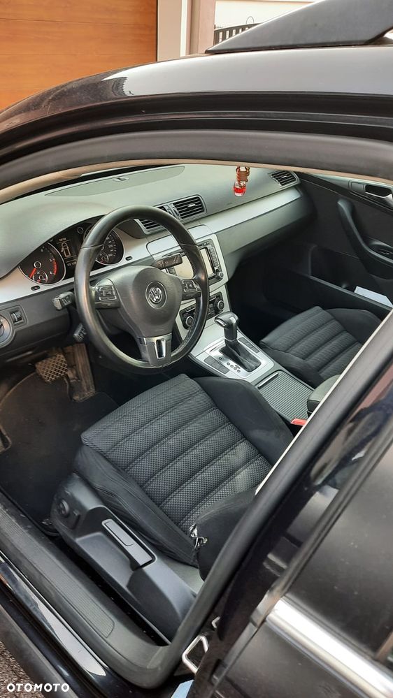 Volkswagen Passat 2.0 TDI 4Motion DSG BlueMotion Tech Comfortline - 6