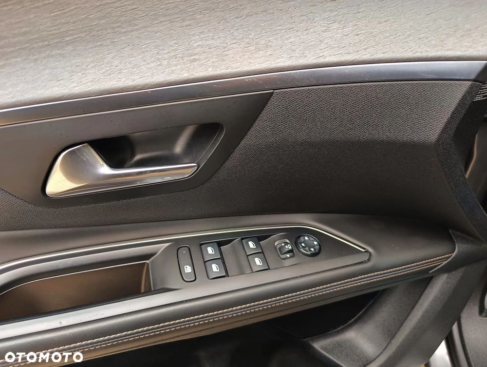 Peugeot 5008 2.0 BlueHDI GT S&S EAT8 - 33