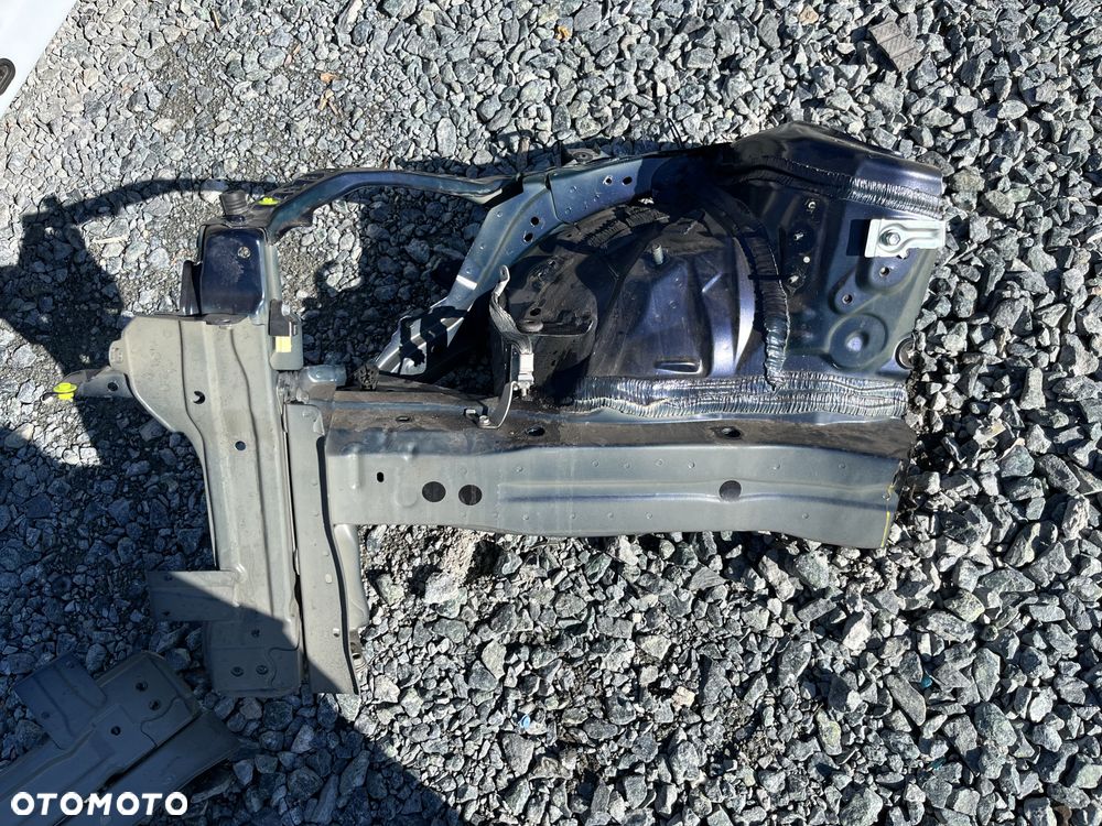 Ćwiartka prawa podłużnica Toyota Corolla E21 - 4