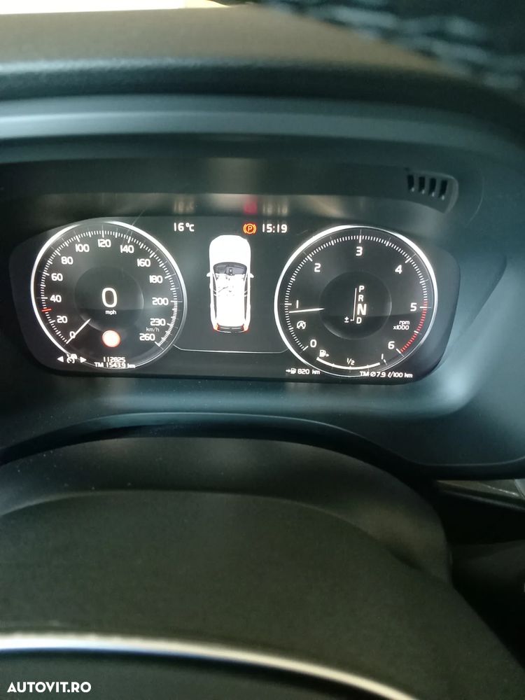 Volvo XC 60 D4 Momentum Pro - 32