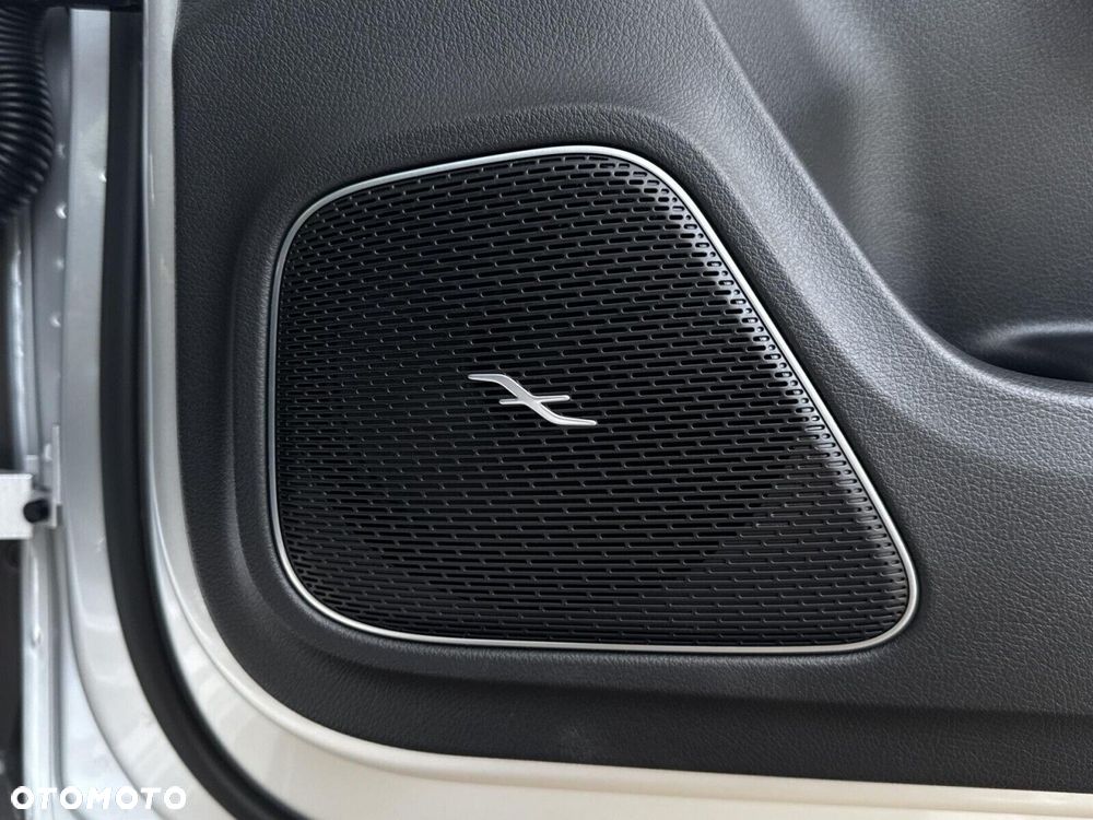 Mercedes-Benz CLA - 19