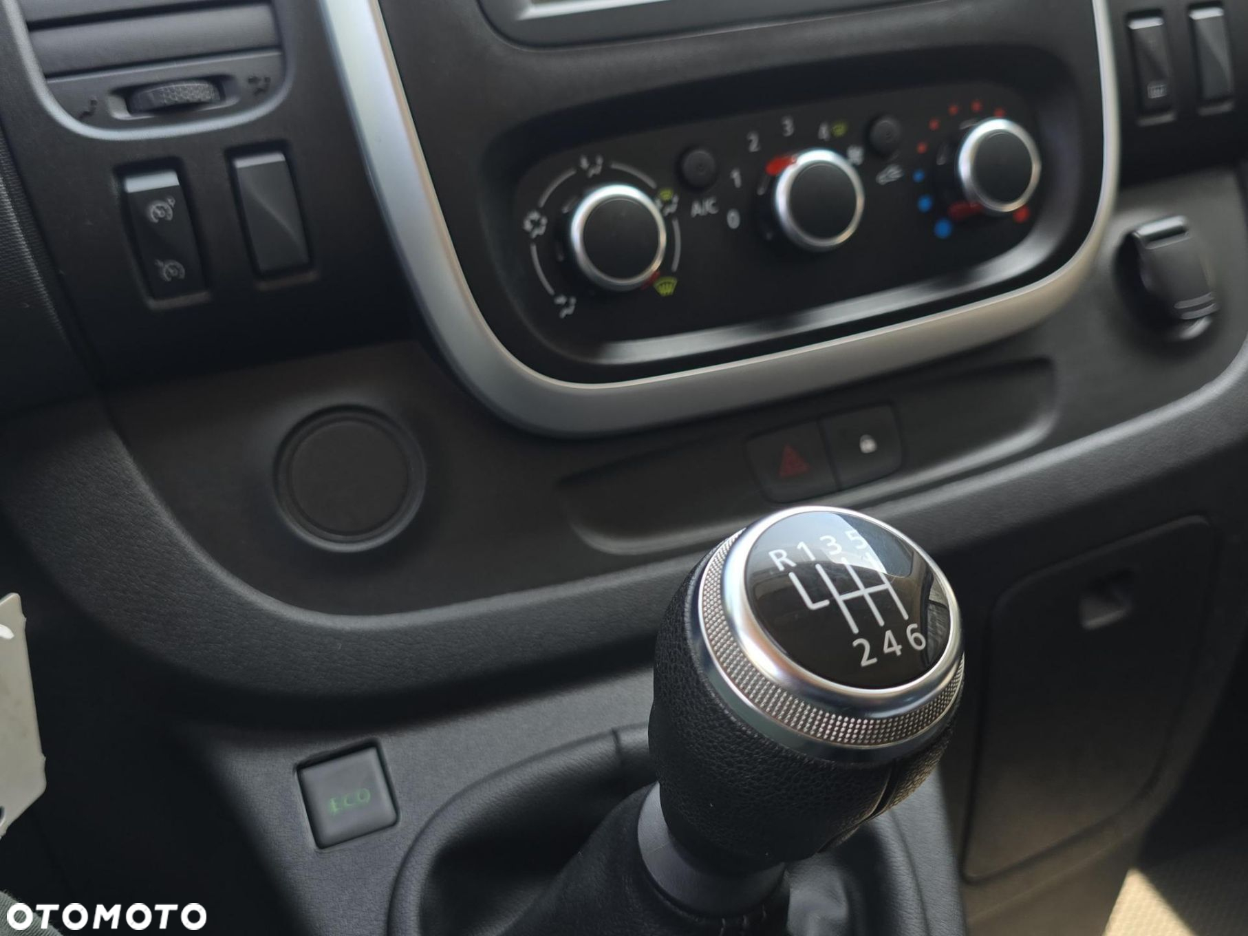 Renault trafic - 18