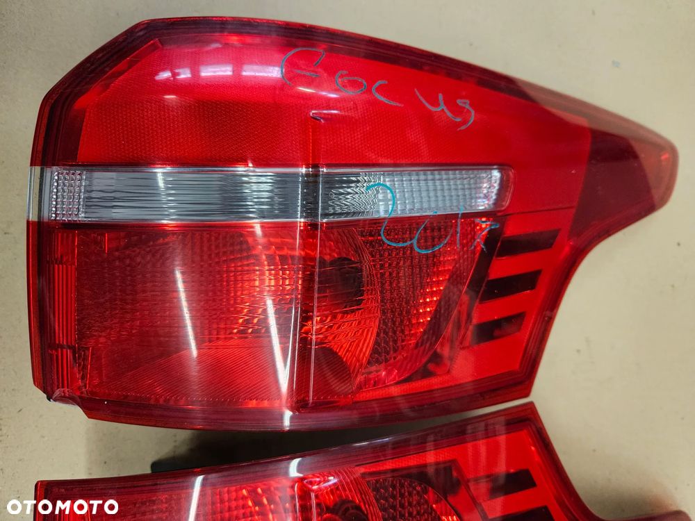 Ford Focus MK3 III kombi lift lampa tylna tył prawa - 1