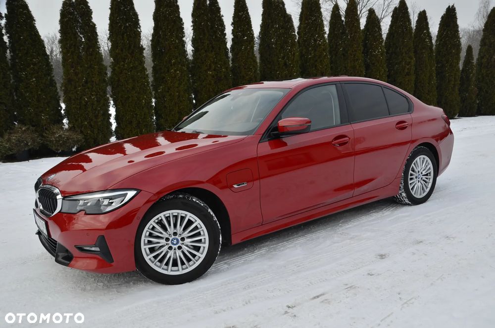 BMW Seria 3 320e Sport Line - 9