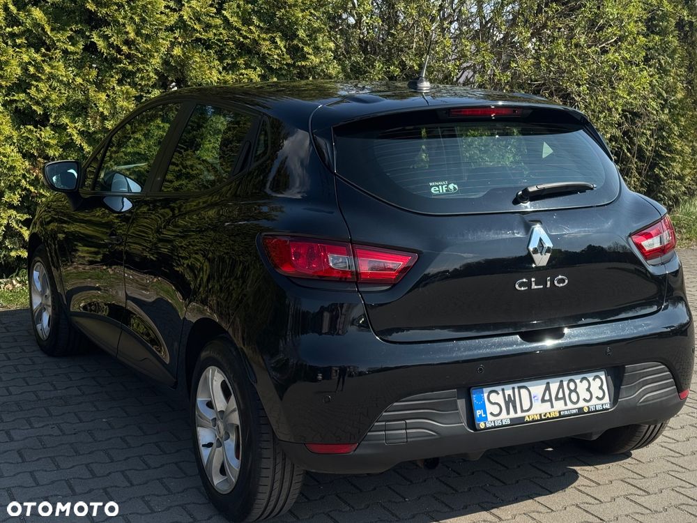 Renault Clio 1.2 16V Life - 9