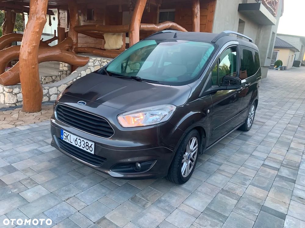 Ford Tourneo Courier 1.5 TDCi Titanium - 2