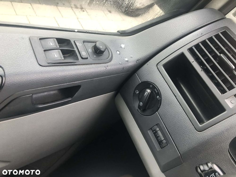 Volkswagen Tansporter - 11