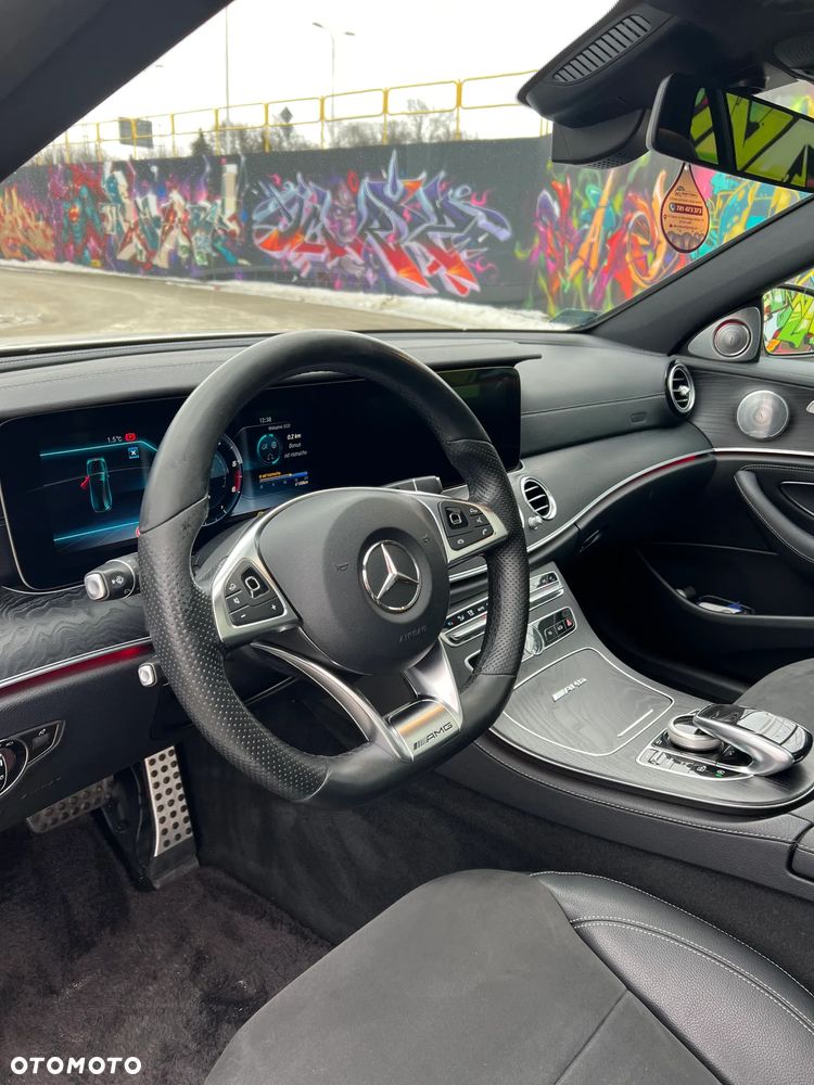 Mercedes-Benz Klasa E 220 d 4-Matic 9G-TRONIC - 13