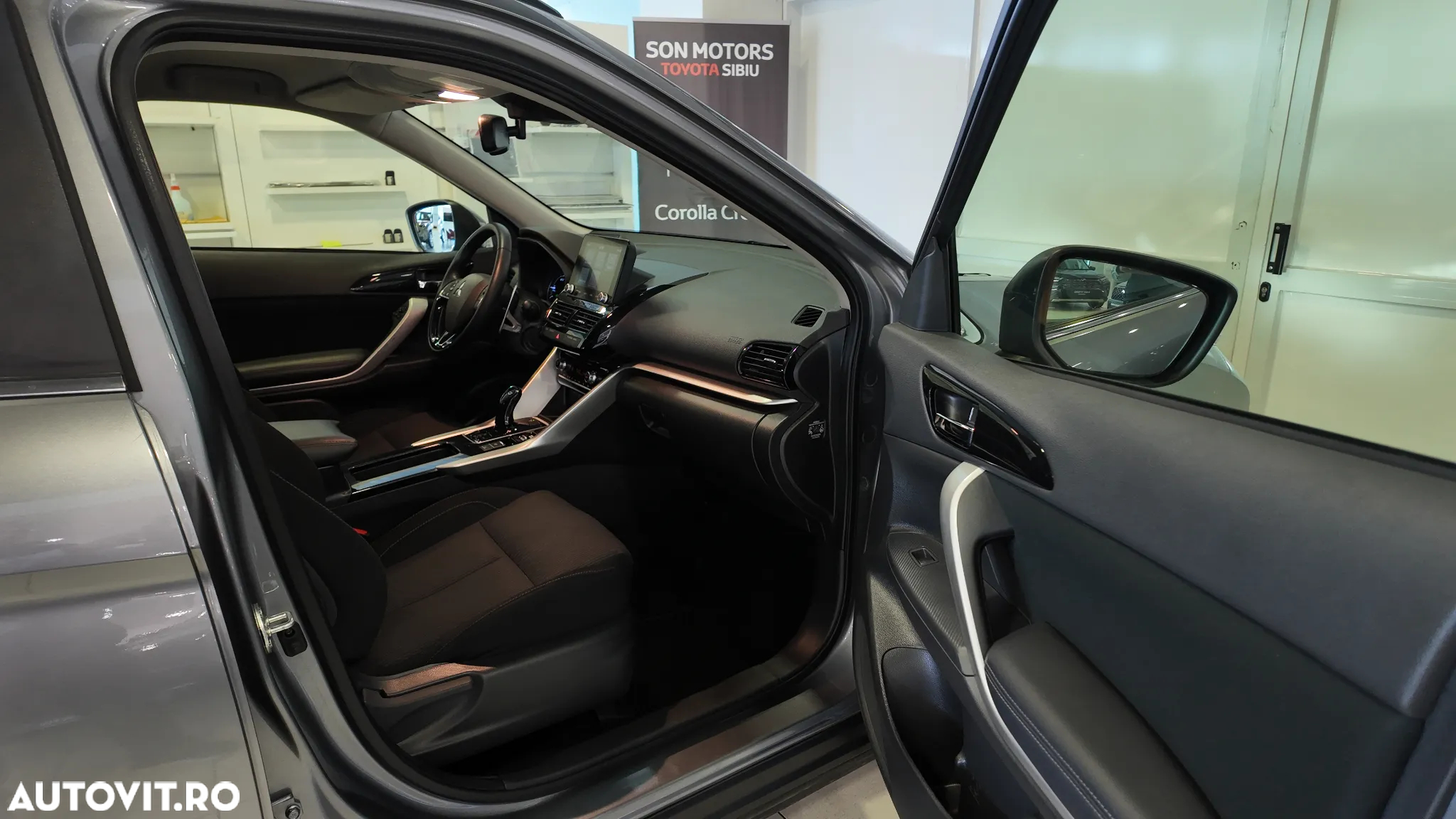 Mitsubishi Eclipse-Cross Plug-In Hybrid 4WD Intro Edition - 13