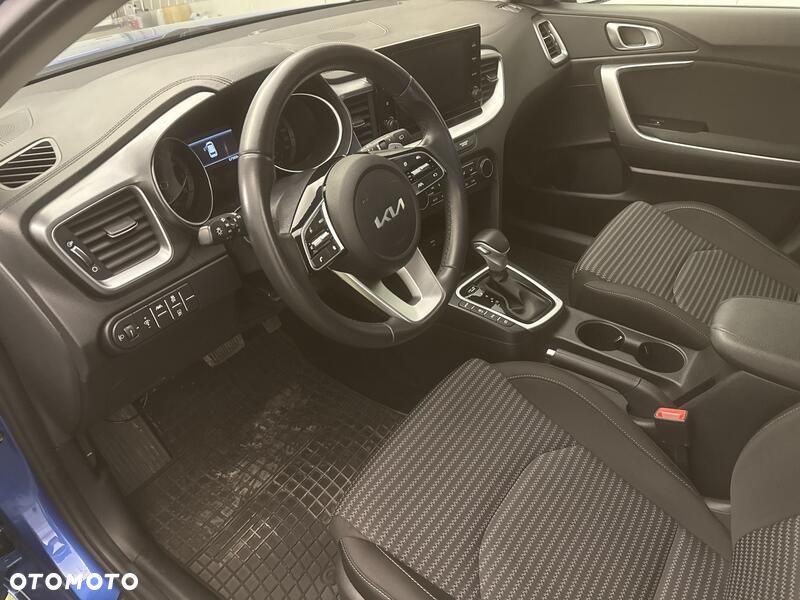 Kia Ceed 1.5 T-GDI M DCT - 11
