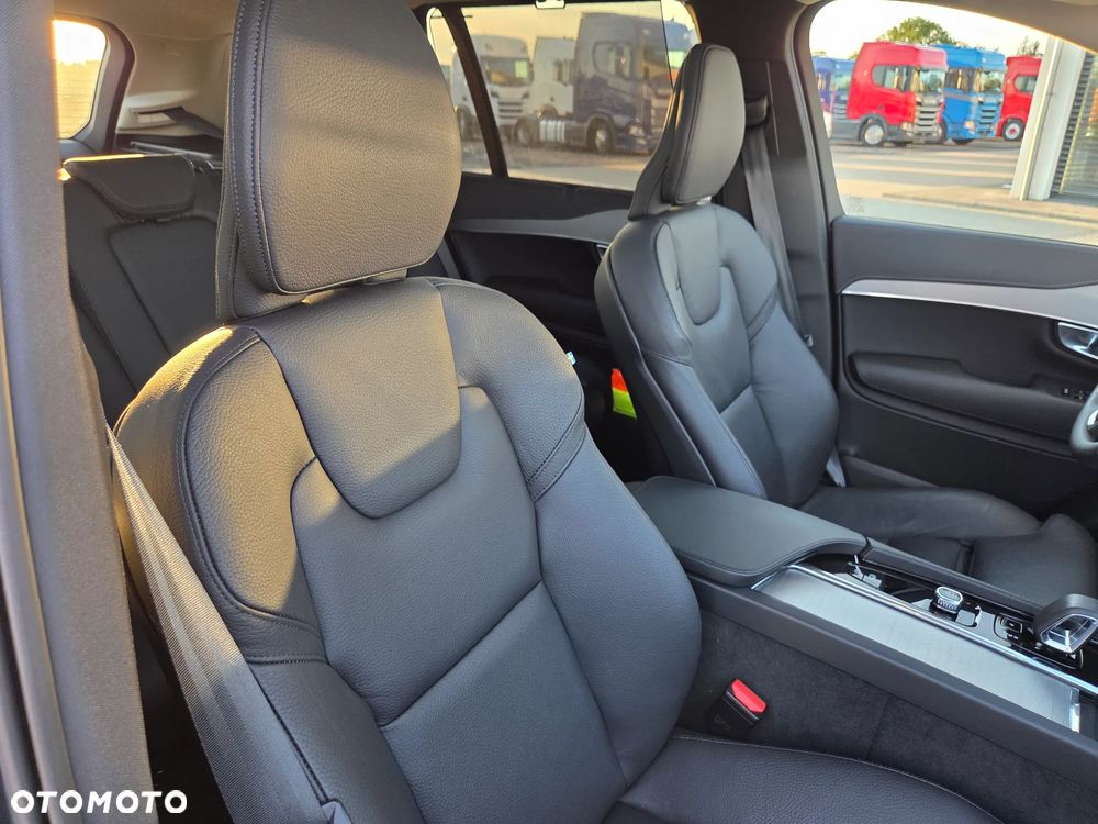 Volvo XC 90 B5 D AWD Plus Bright - 36