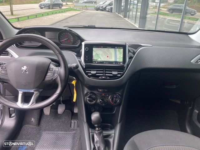 Peugeot 208 1.5 BlueHDi Signature - 18