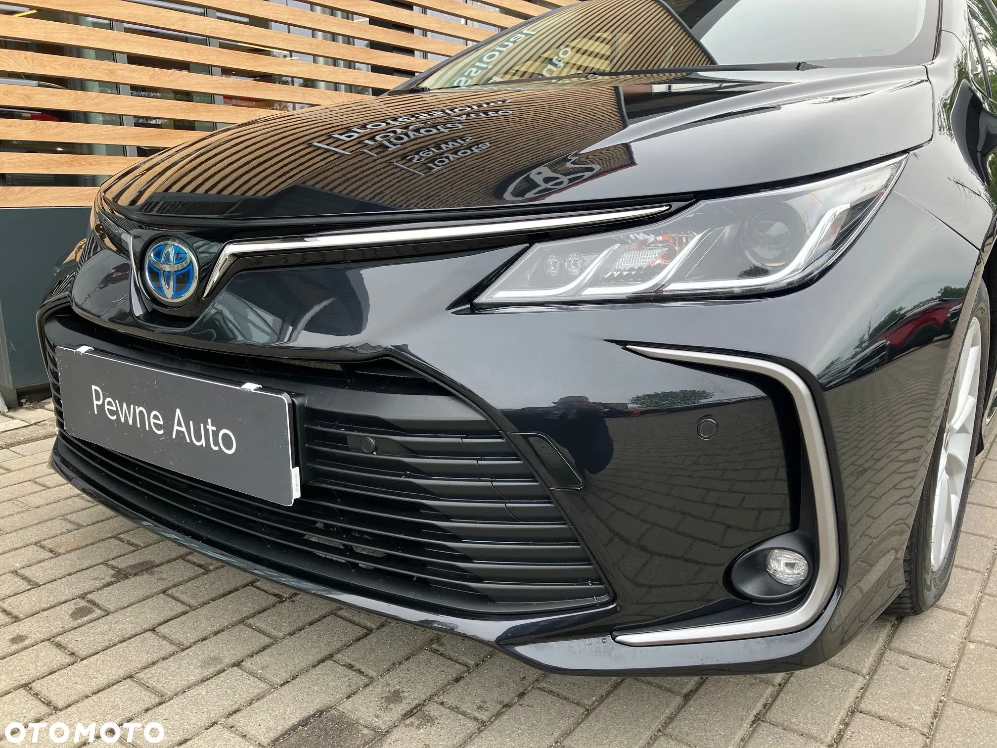Toyota Corolla 1.8 Hybrid Comfort - 12