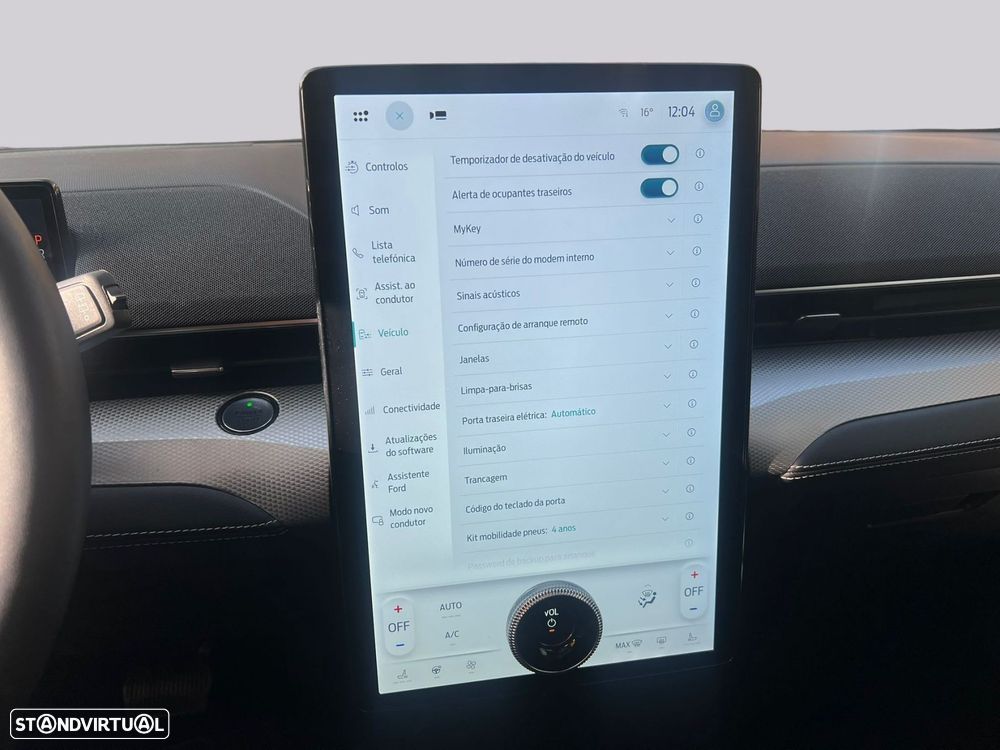 Ford Mustang Mach-E 75.7 kWh Premium AWD - 28