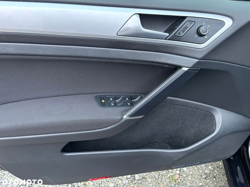 Volkswagen Golf 1.2 TSI BlueMotion Technology Cup - 18