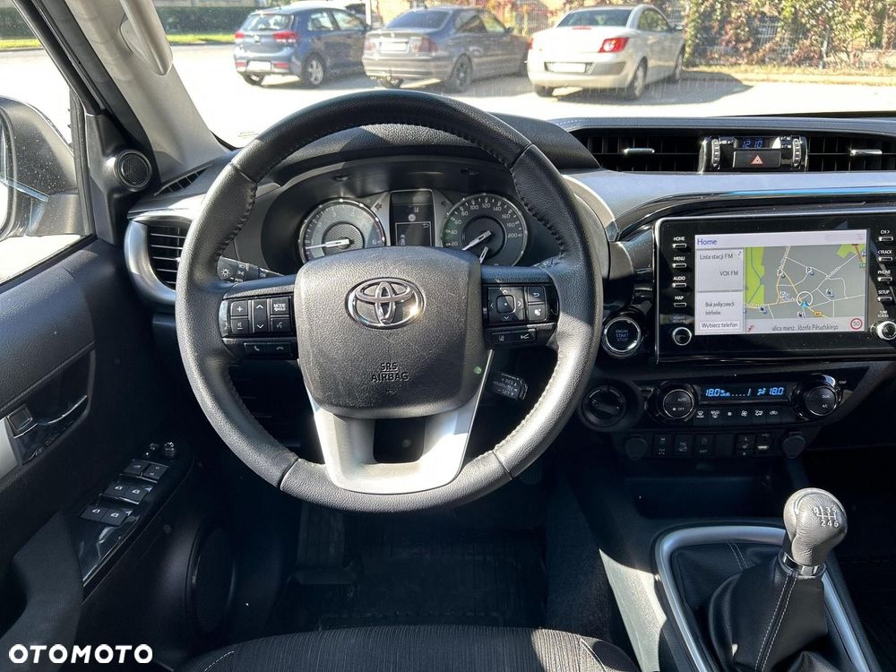 Toyota Hilux 2.8 D-4D Double Cab SR5 4x4 - 16
