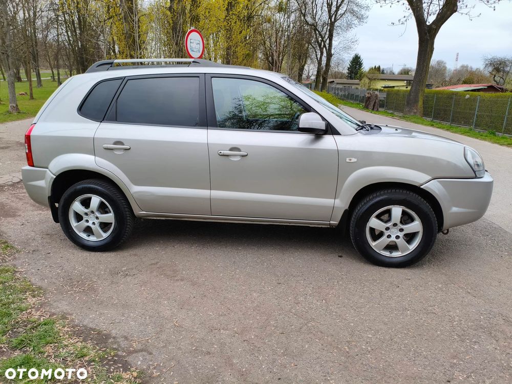 Hyundai Tucson 2.0 Comfort 2WD - 12