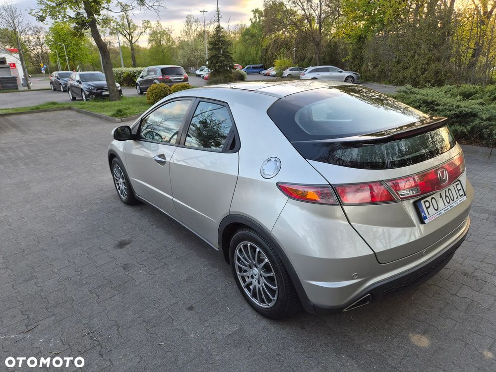 Honda Civic 1.8 Executive - 5