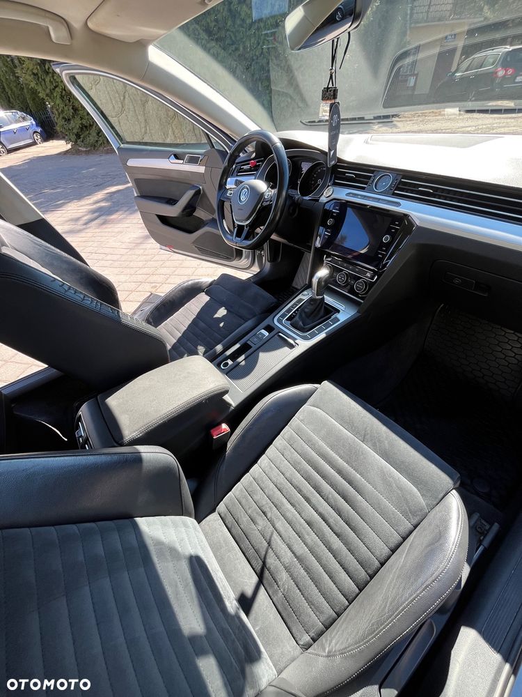 Volkswagen Passat 1.6 TDI SCR DSG Comfortline - 13