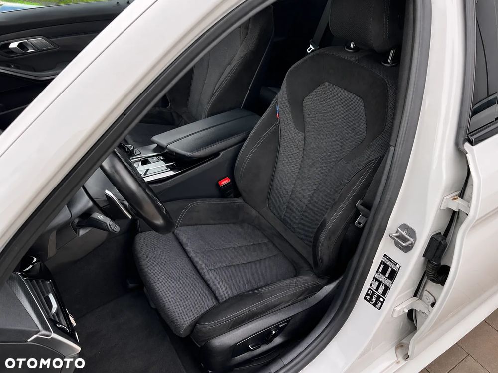 BMW Seria 5 520d xDrive MHEV M Sport sport - 17