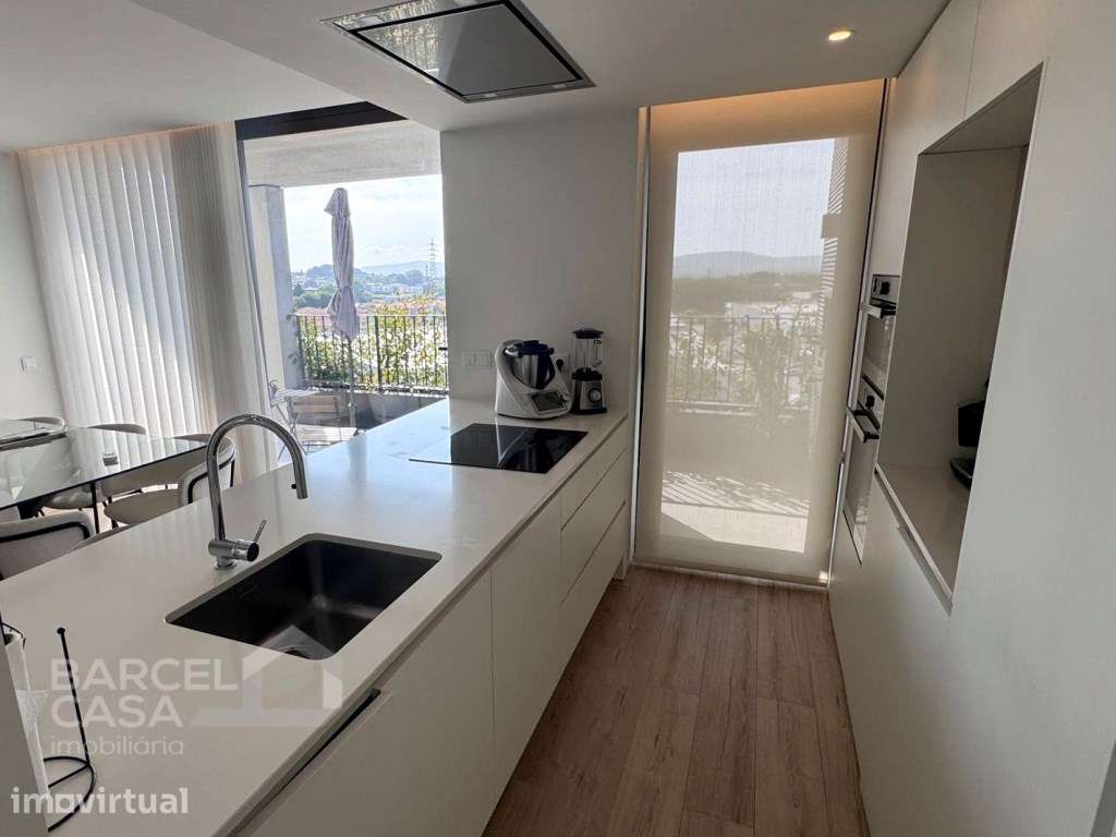T2 de Luxo Último Piso em Real - Braga | Terraço de 30 m² + Box par... - Grande imagem: 4/23