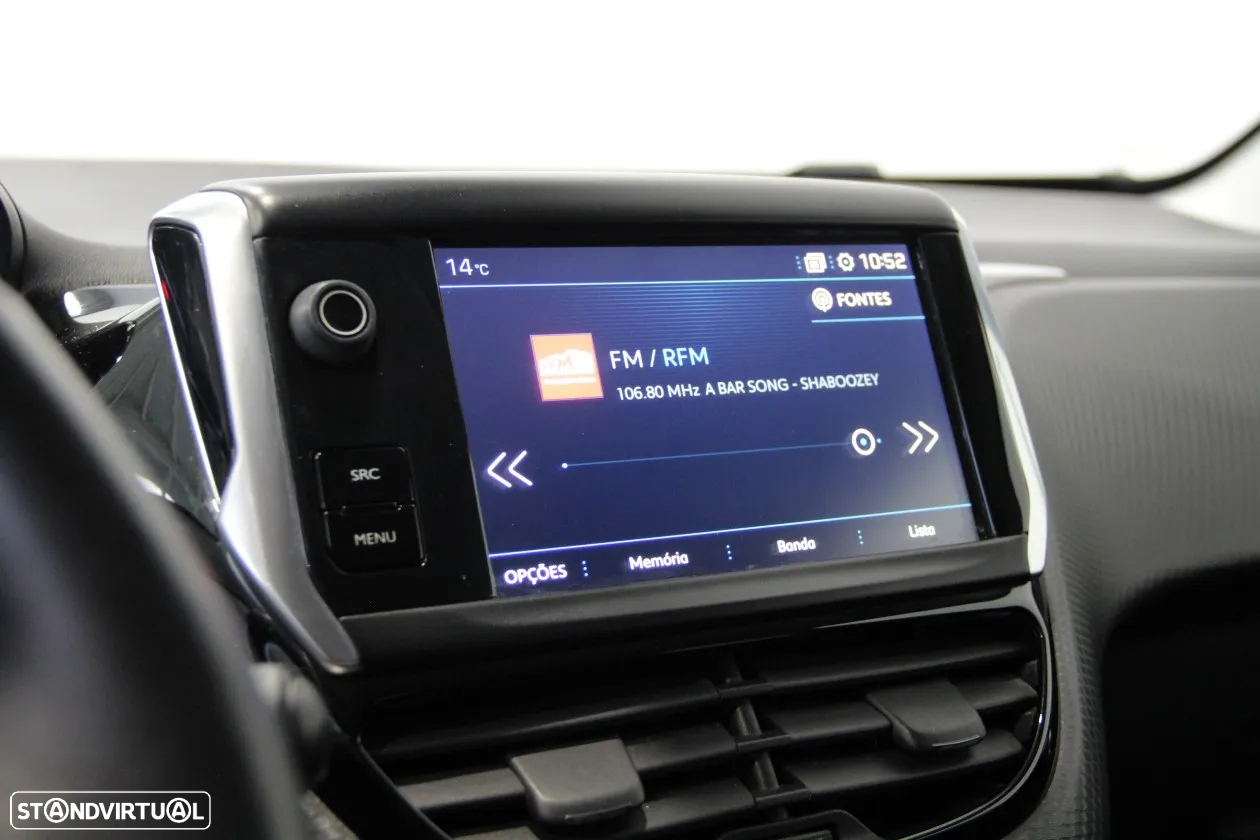 Peugeot 2008 1.2 PureTech Signature - 18